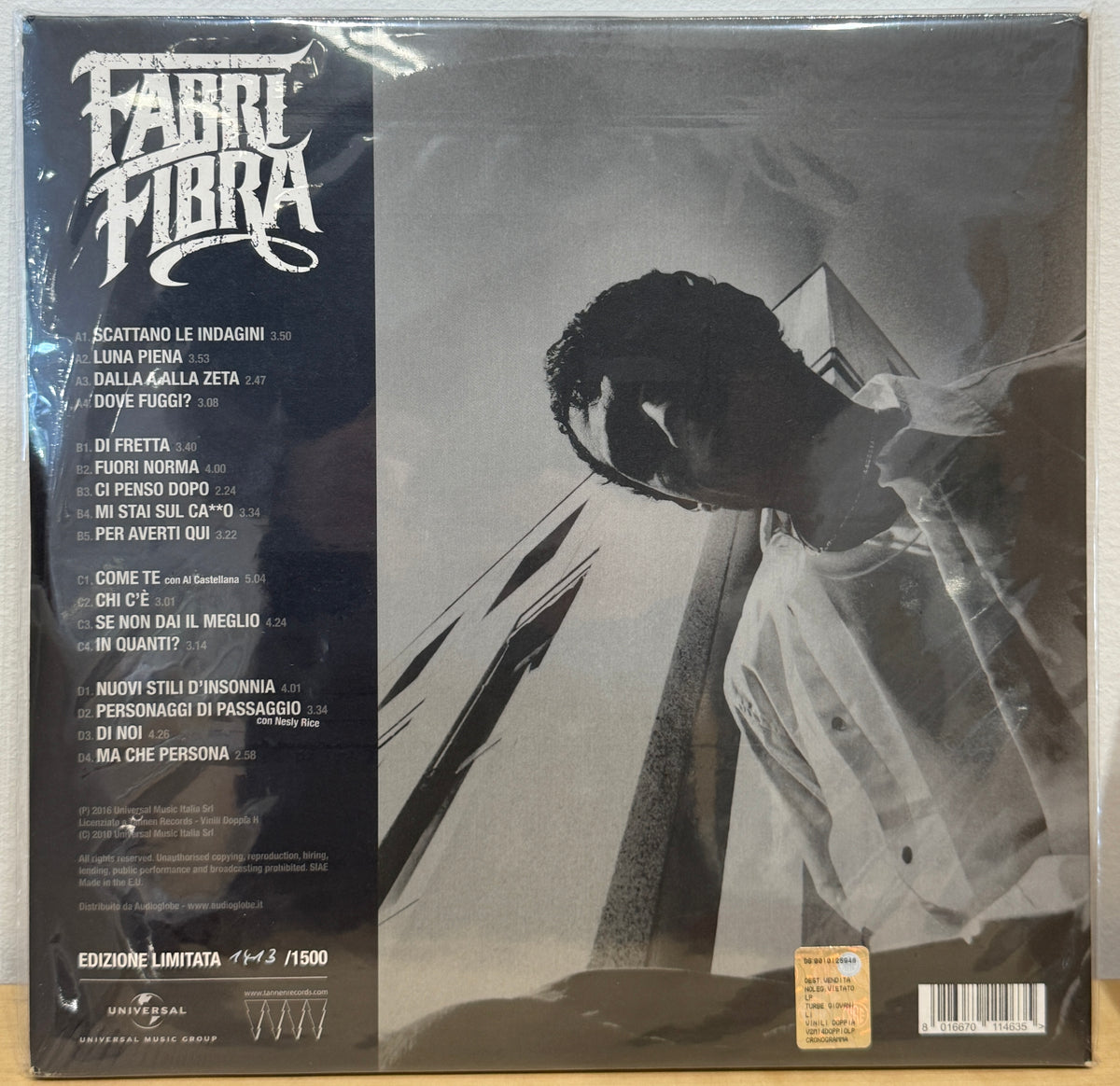 Retro di Turbe giovanili con tracklist, numerazione 1413 su 1500 e barcode