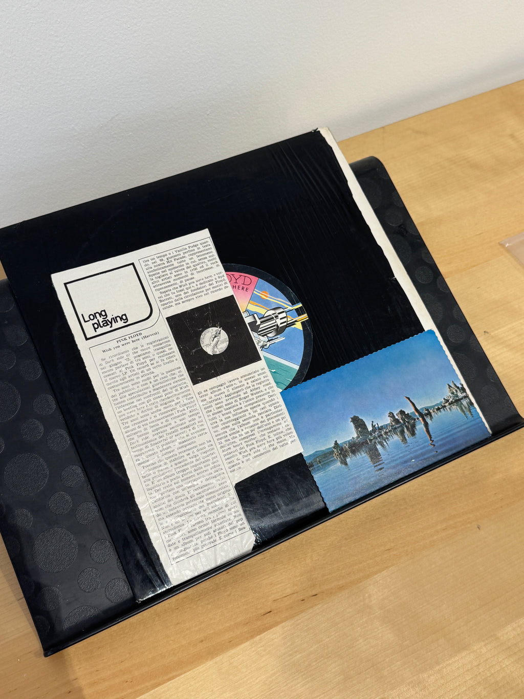 Dettaglio etichetta Harvest Records Pink Floyd Wish You Were Here - tracklist completa