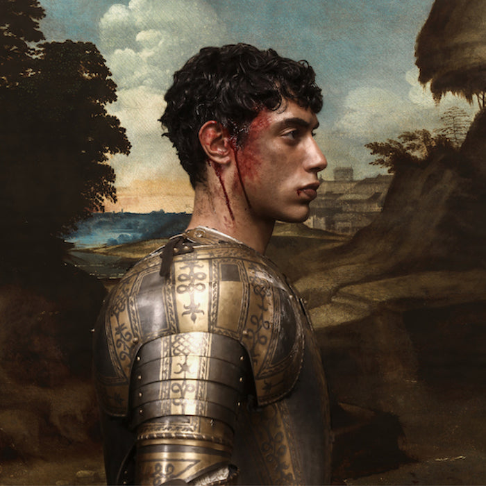 Copertina di Love is War di Dylan con ritratto in armatura